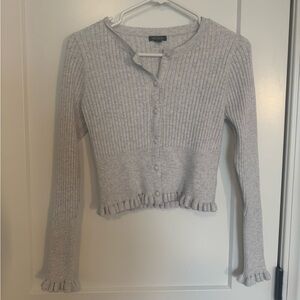 Like New - light gray wild fable cropped sweater/cardigan